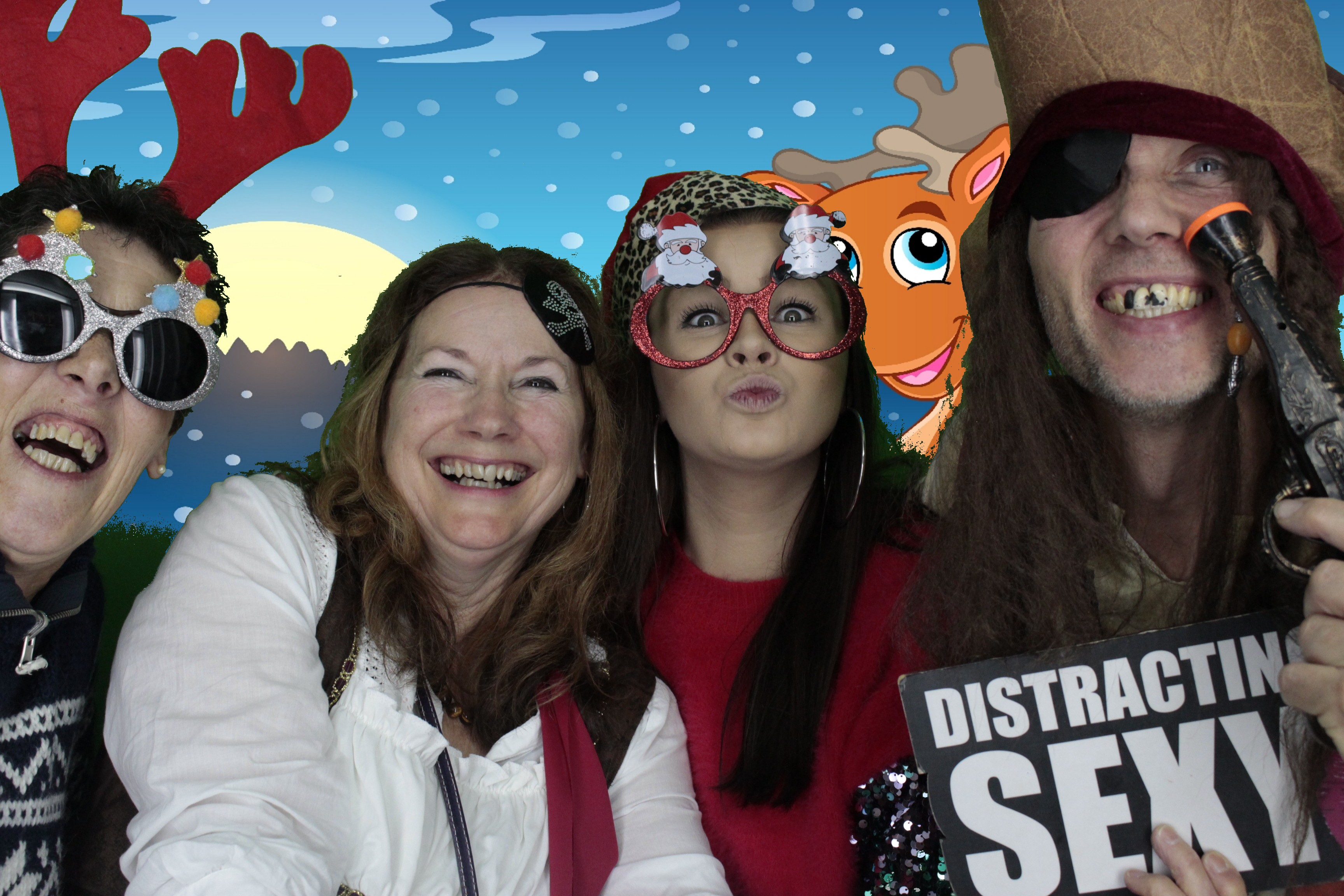 HMS Warrior Christmas Party  | View more photos from the event at gallery.myphotoboothexperience.co.uk/u/MyPhotoBoothExperienceLtd/HMS-Warrior-Christmas-Party